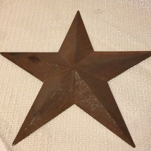 Metal rusted primitive star